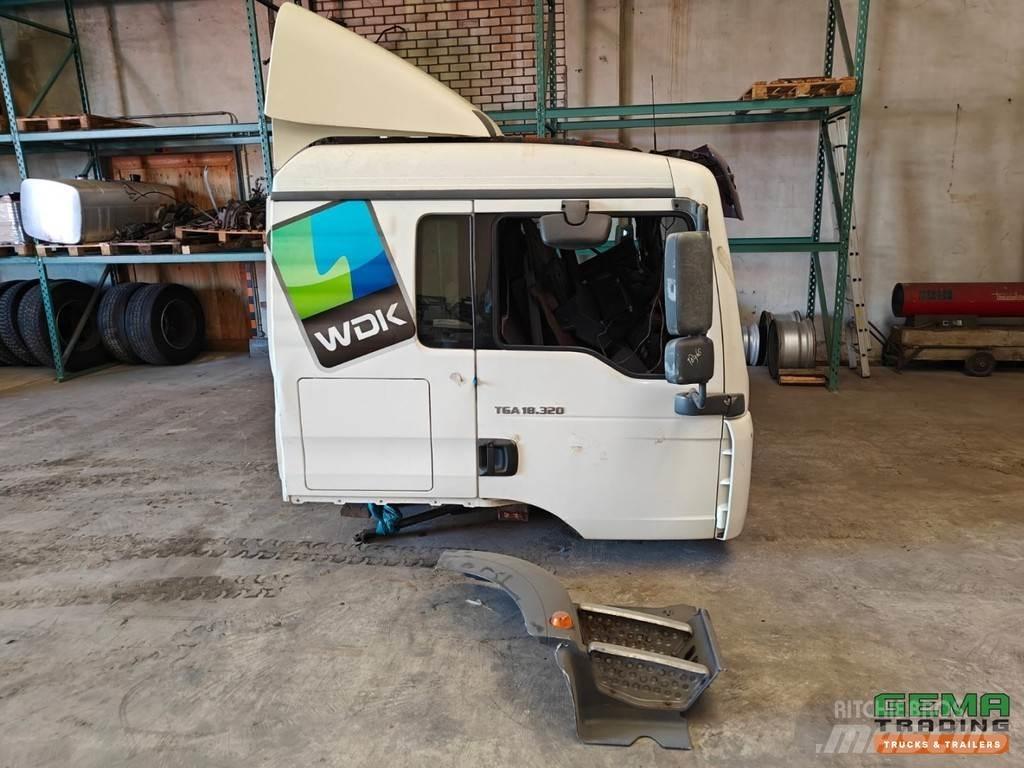MAN TGA Cabine Vezetőfülke és belső tartozékok