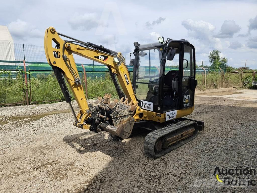 CAT 302.4 D Mini kotrók < 7t