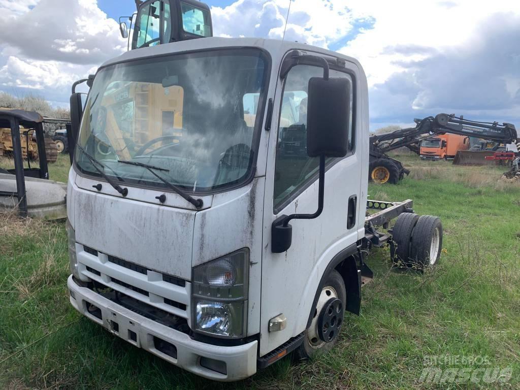 Isuzu FOR PARTS Transporterek