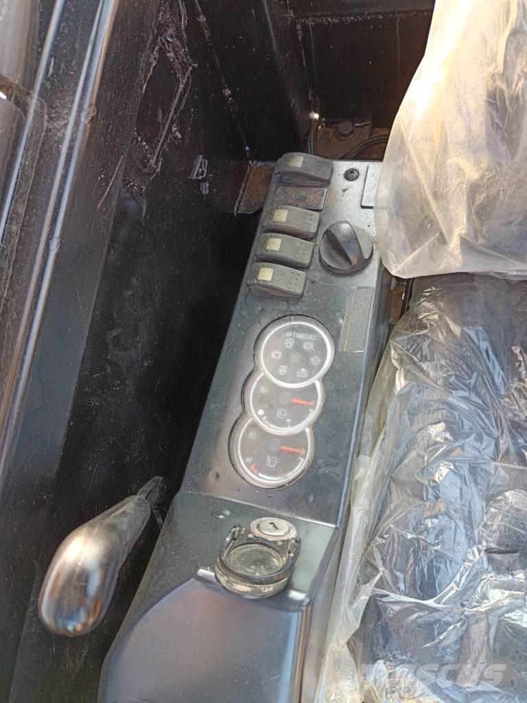 CAT 305 C CR Mini kotrók < 7t