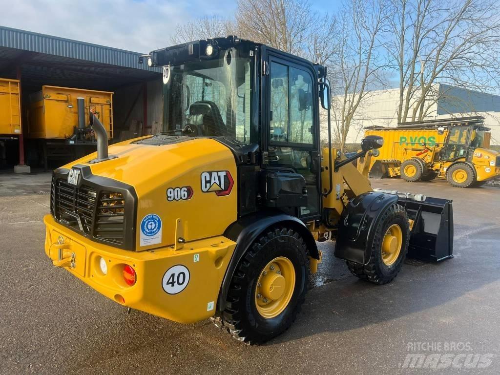 CAT 906 Gumikerekes homlokrakodók