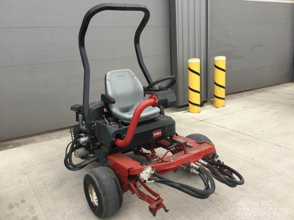 Toro 3250D Ráülős fűnyírók