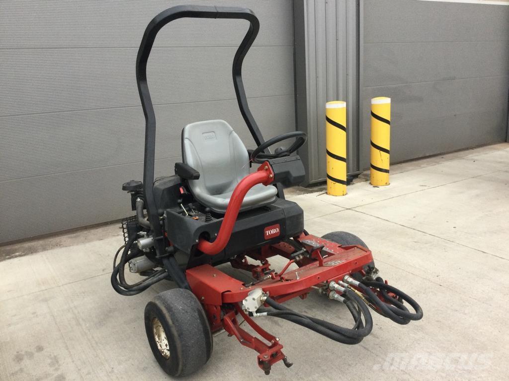 Toro 3250D Ráülős fűnyírók