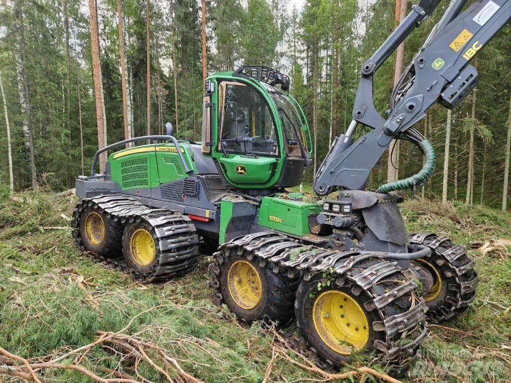 John Deere 1170 G Betakarítók