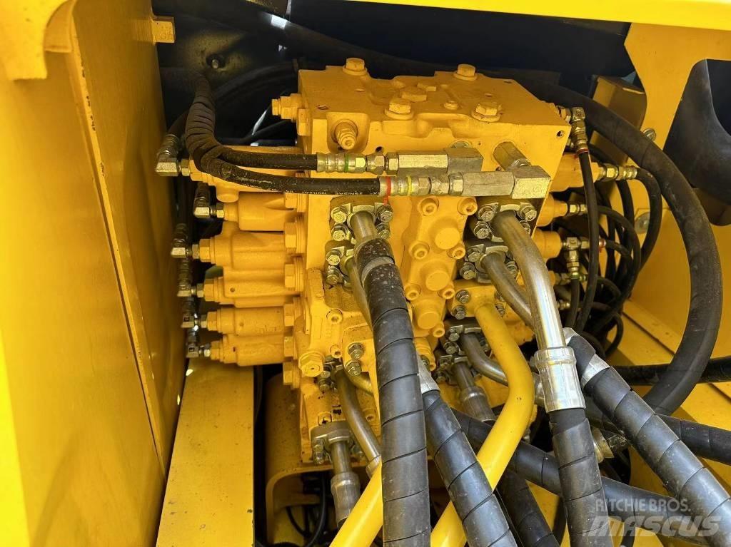 Komatsu PC 240 Lánctalpas kotrók