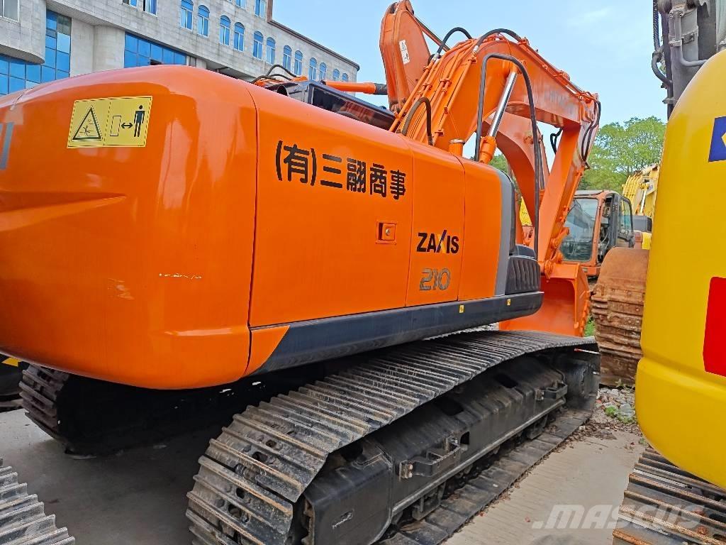 Hitachi ZX 210 Lánctalpas kotrók