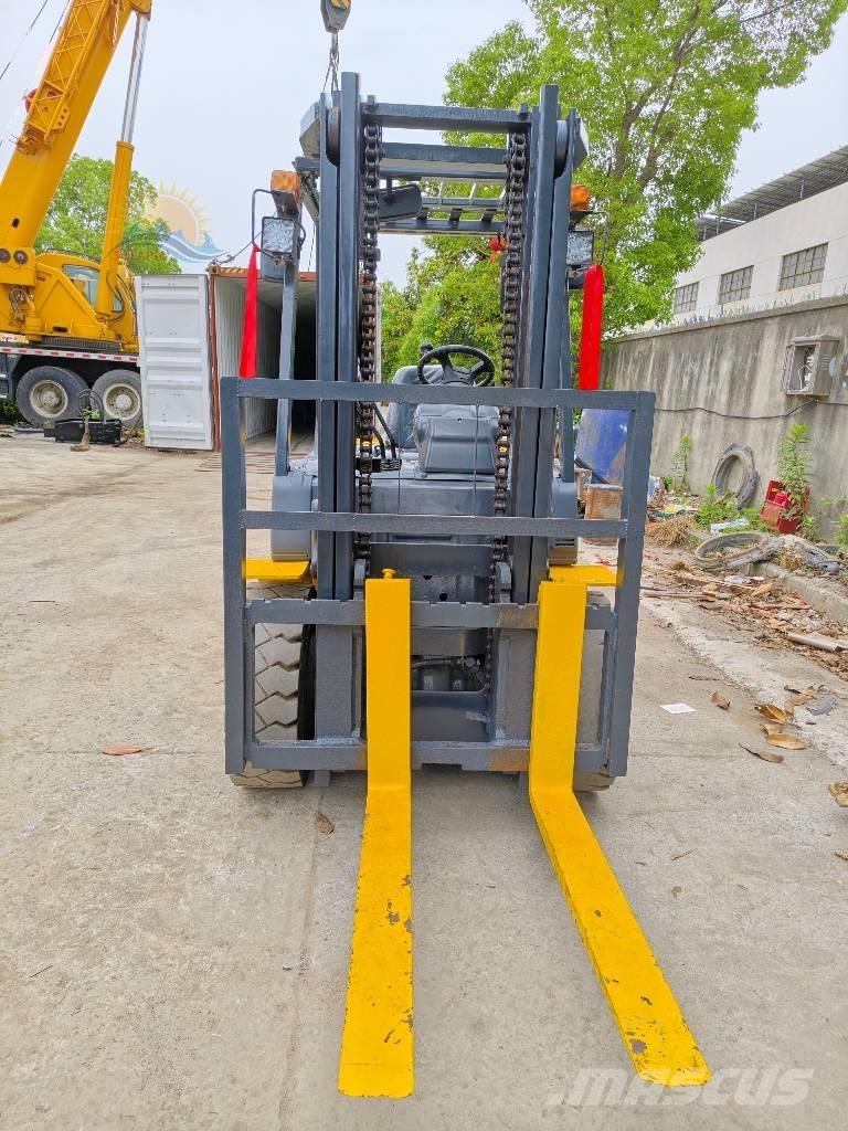 Komatsu FD 30 Dízel targoncák