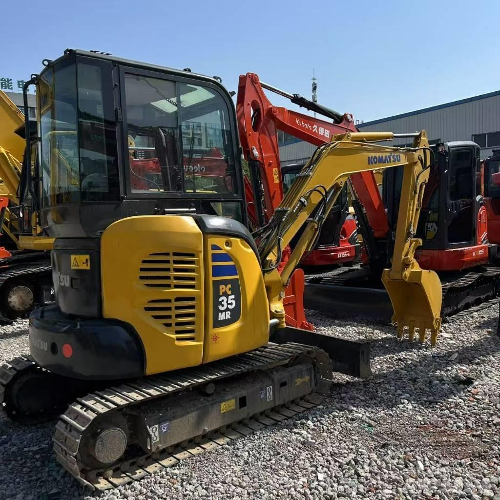 Komatsu 35 Lánctalpas kotrók