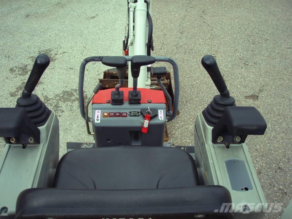 Takeuchi TB 210 R Mini kotrók < 7t