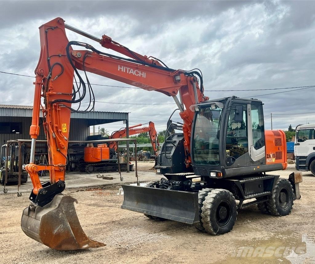 Hitachi ZX 145 W-3 Gumikerekes kotrók