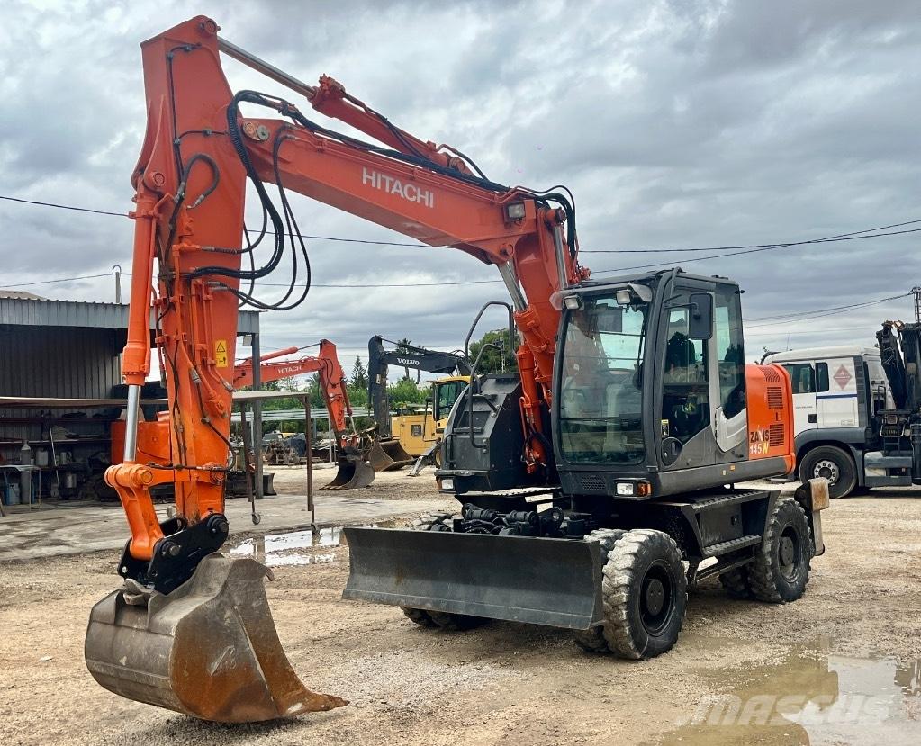 Hitachi ZX 145 W-3 Gumikerekes kotrók