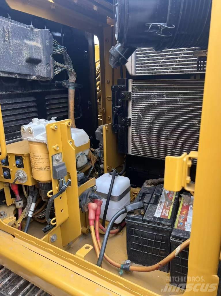 CAT CAT312D2GC Lánctalpas kotrók