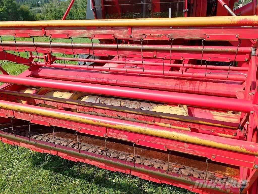 Massey Ferguson 16 Kombájnok