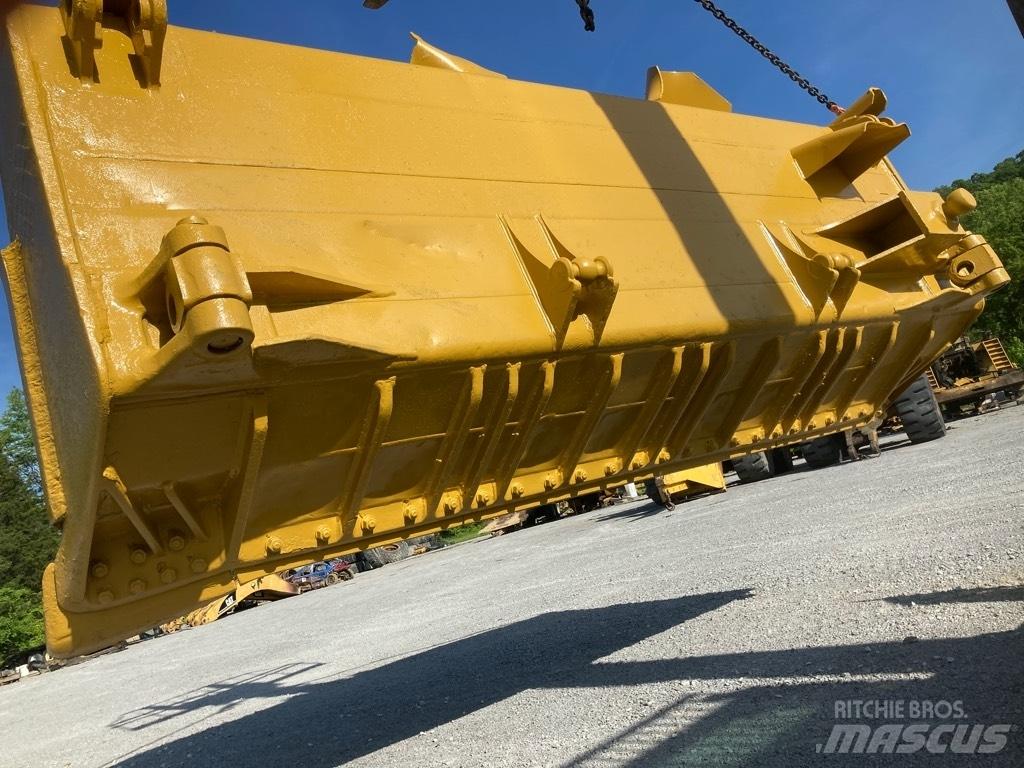 CAT D9T SU Blade Tolólapok