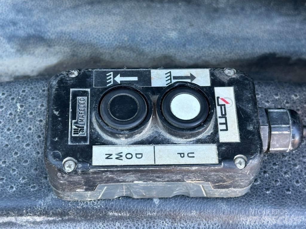 Nissan NT500 Kis teherszállító/Platós kocsi