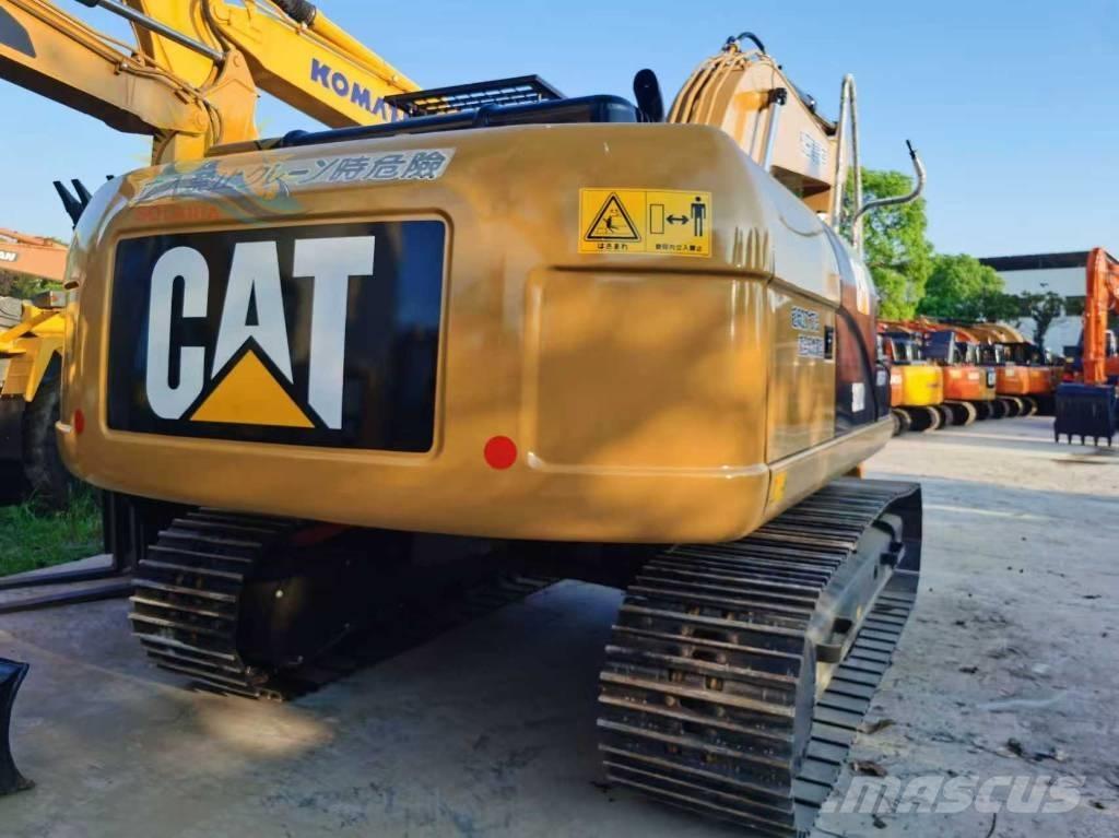 CAT 320d2 Lánctalpas kotrók