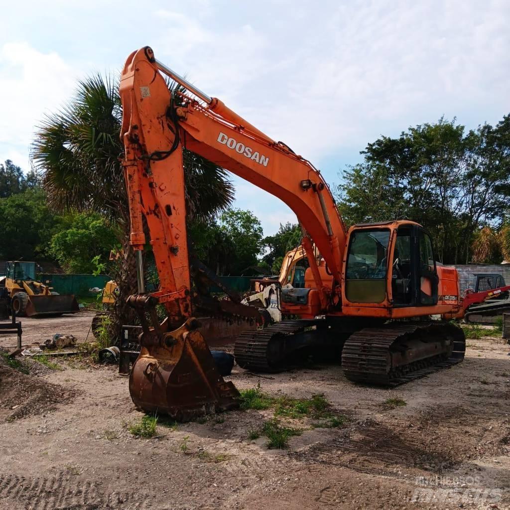 Doosan DX 225 LC Lánctalpas kotrók