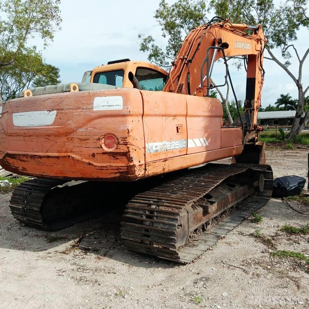 Doosan DX 225 LC Lánctalpas kotrók