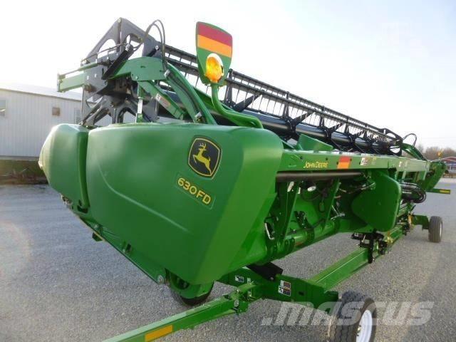 John Deere 630 F Kombájn adapterek