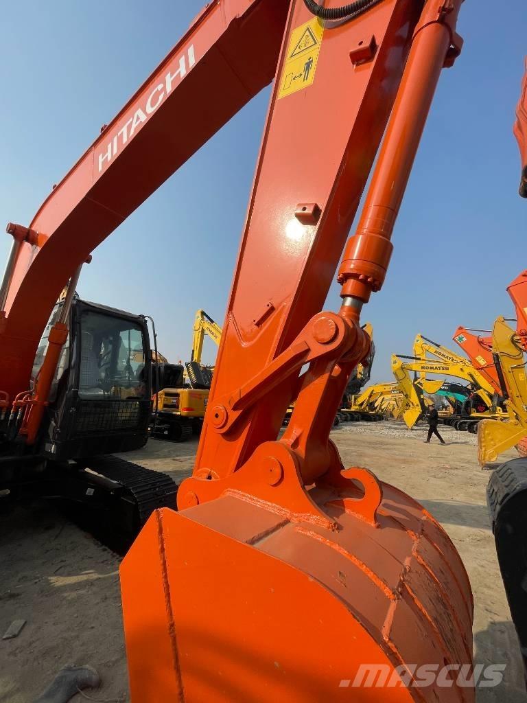 Hitachi ZX 130 Lánctalpas kotrók