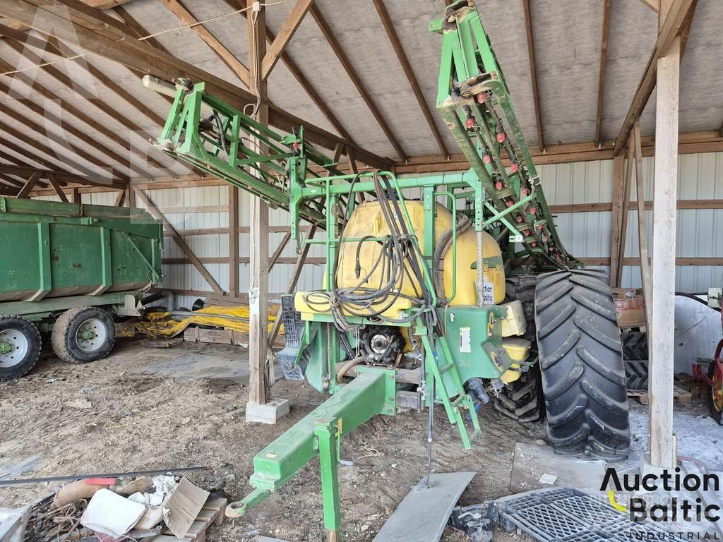 John Deere 732 Vontatott trágyaszórók