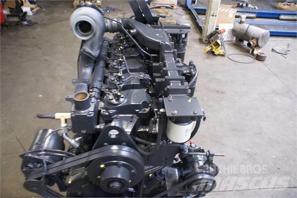 Komatsu SA6D125 E2 Motorok