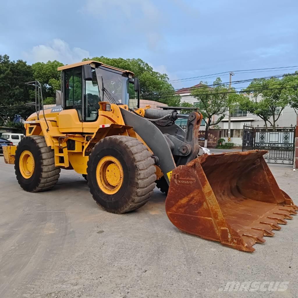 Volvo L120E Gumikerekes homlokrakodók