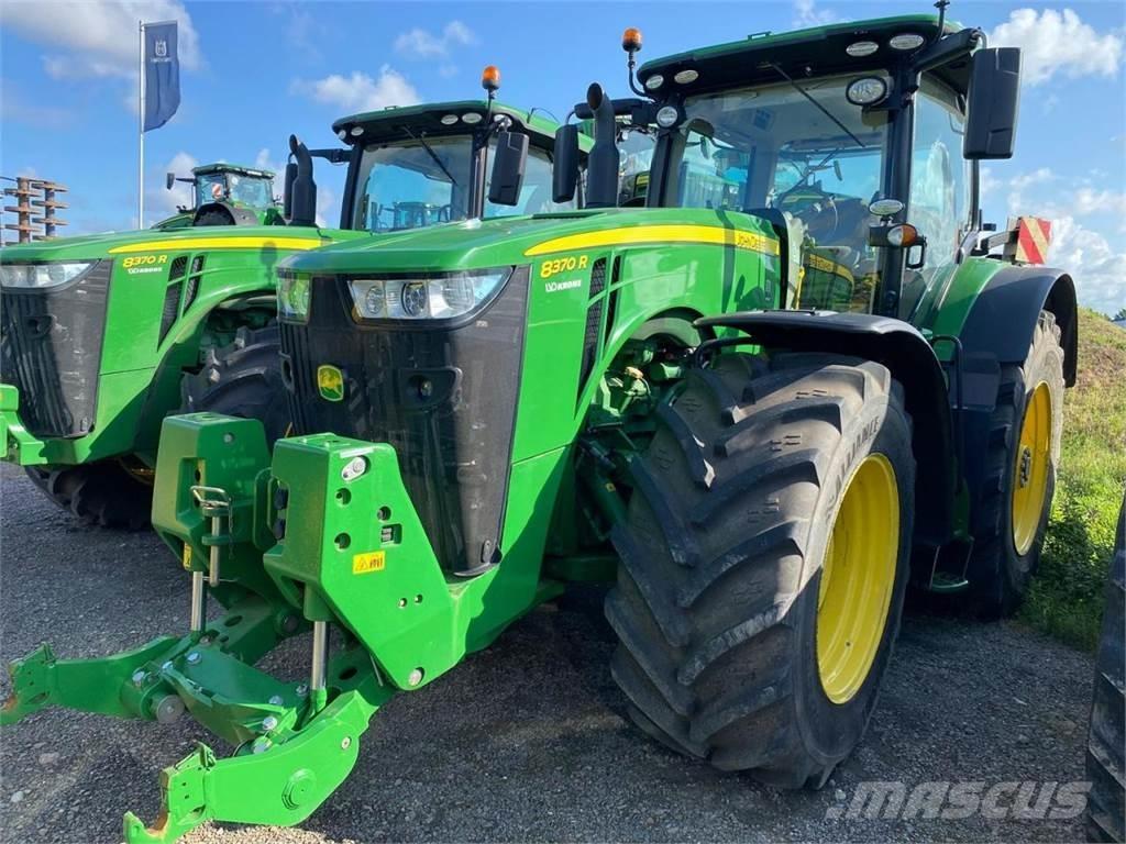 John Deere 8370R Traktorok