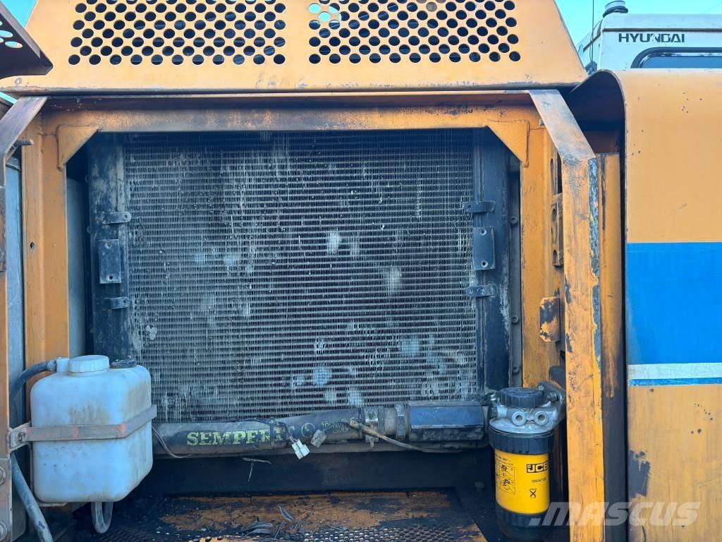 Hyundai Robex 210 LC Lánctalpas kotrók