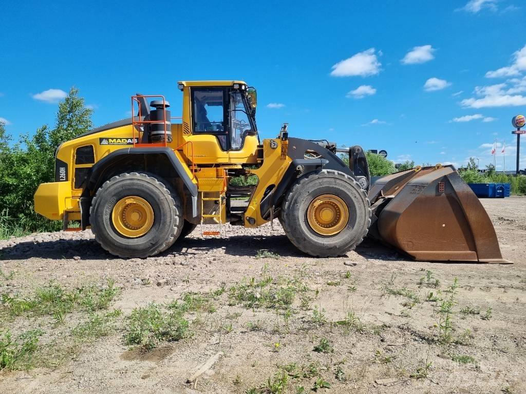 Volvo L 260 H Gumikerekes homlokrakodók