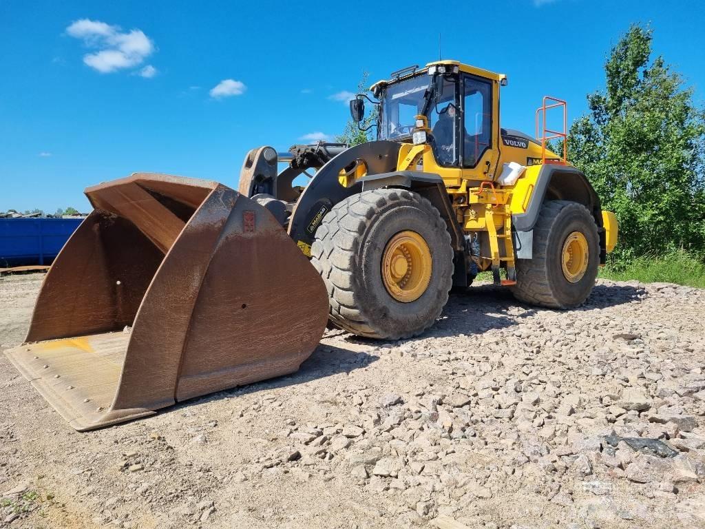 Volvo L 260 H Gumikerekes homlokrakodók