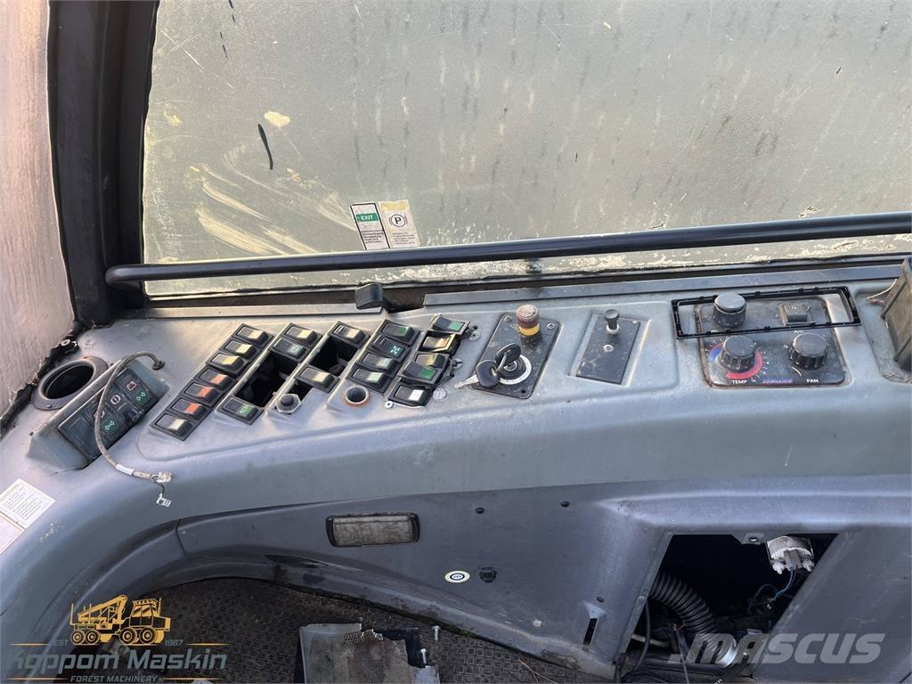 Timberjack 1270C Vezetőfülke és belső tartozékok