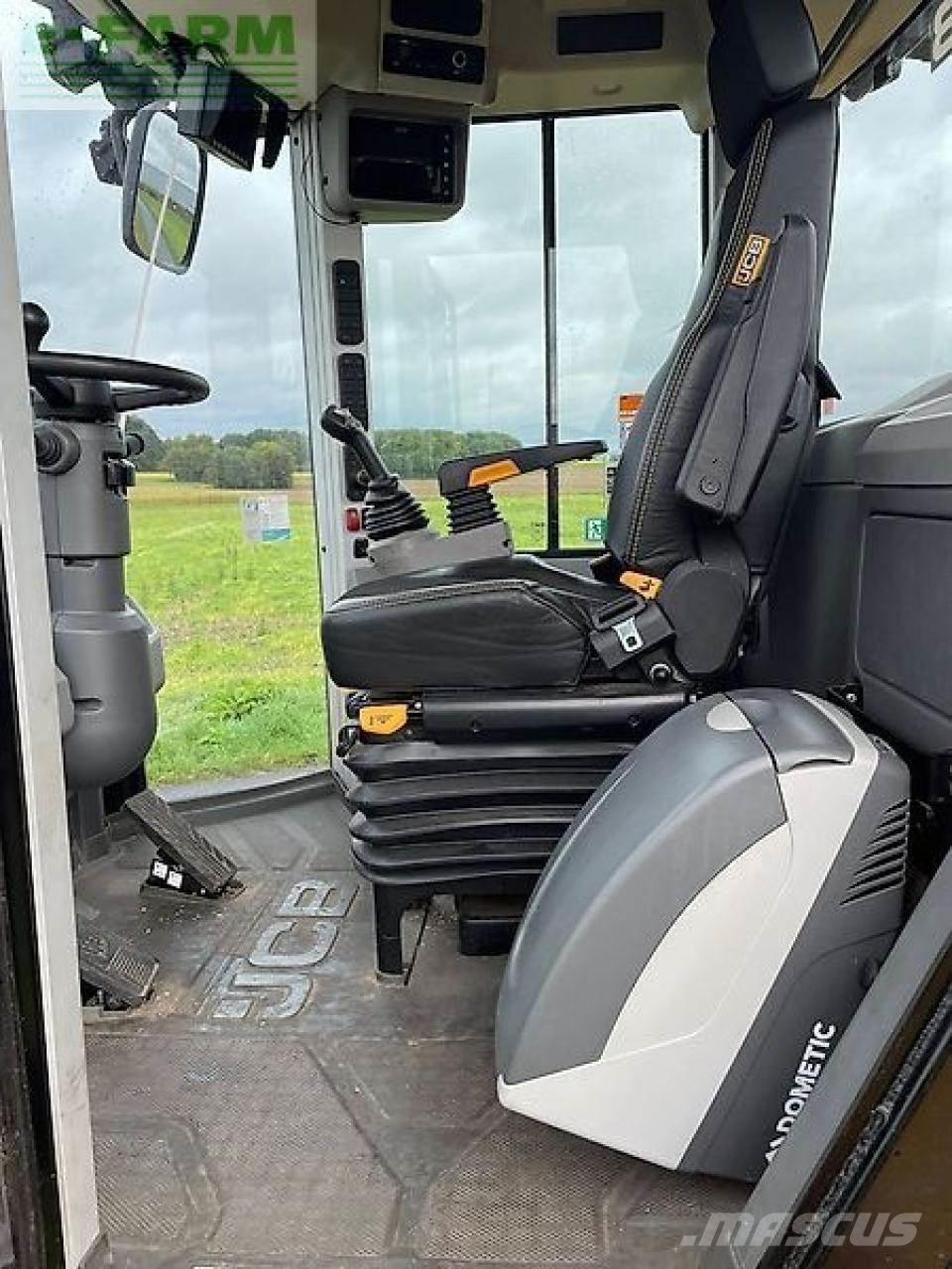 JCB 427 agri Mini kotrók < 7t