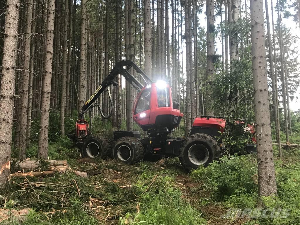 Komatsu 951 Betakarítók
