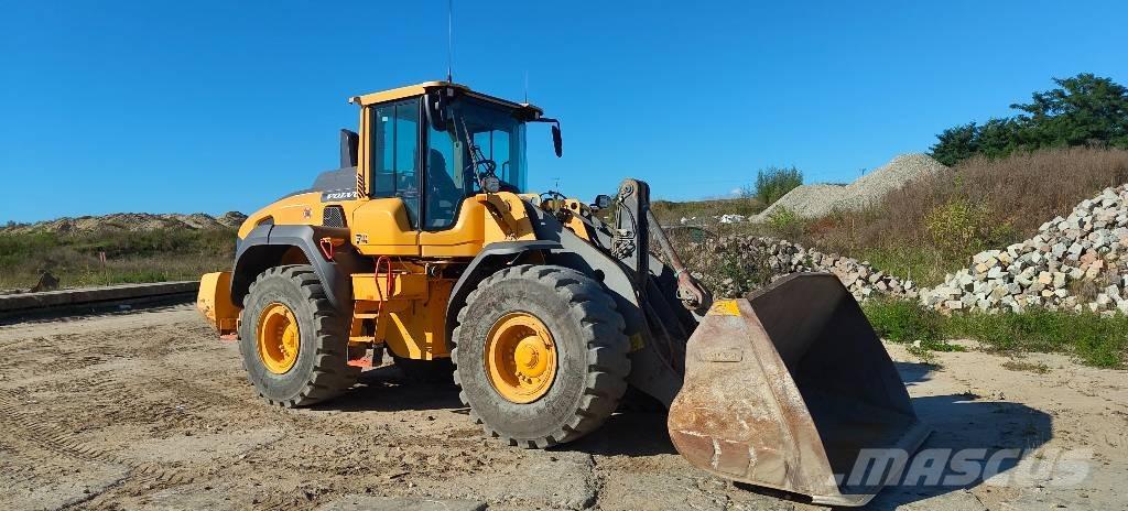 Volvo L 120 H Gumikerekes homlokrakodók