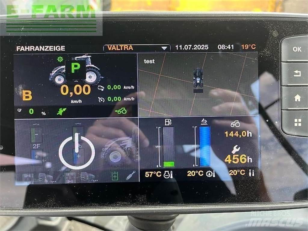 Valtra q245 Traktorok