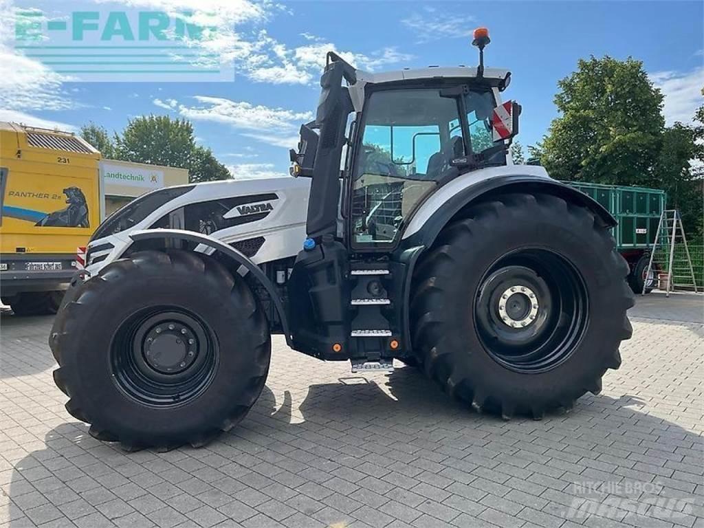 Valtra q245 Traktorok