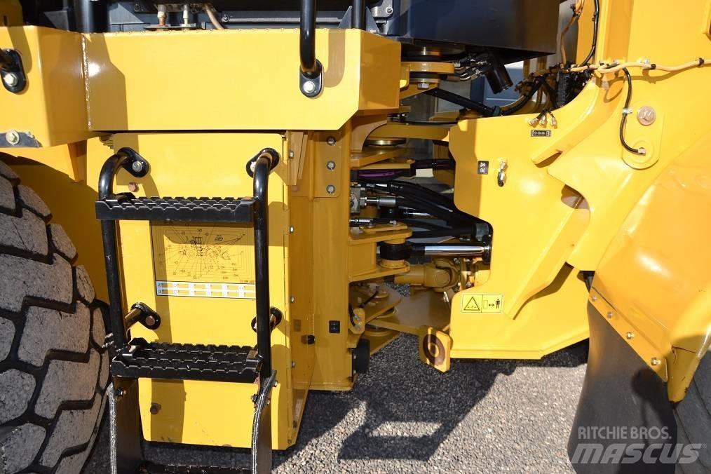 CAT CAT 950 GC Gumikerekes homlokrakodók