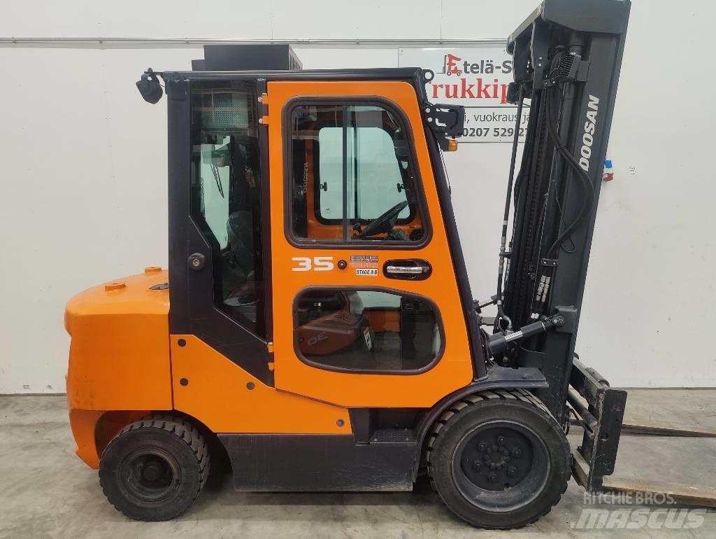 Doosan D 35 C-7 Dízel targoncák