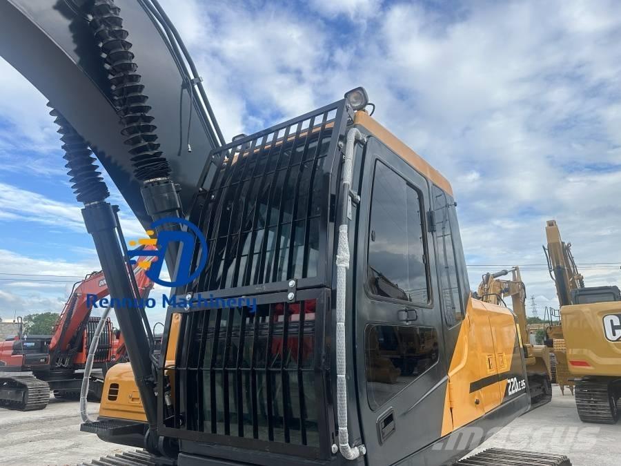 Hyundai R220LC-9S Lánctalpas kotrók