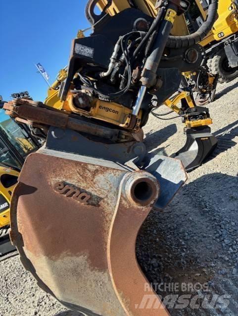 CAT 320 Lánctalpas kotrók