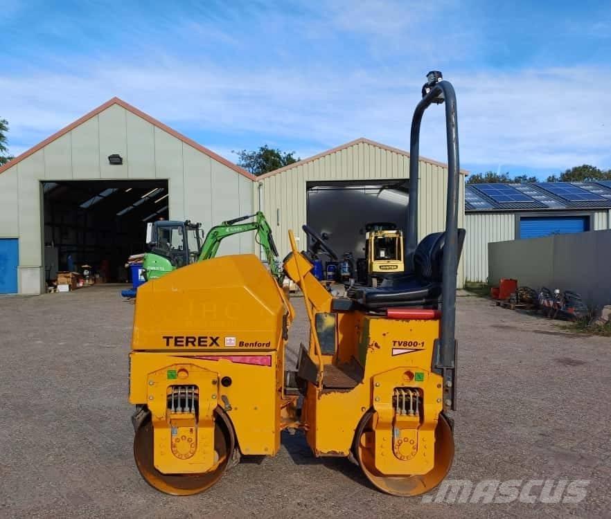Terex TV 800 Ikerdobos hengerek