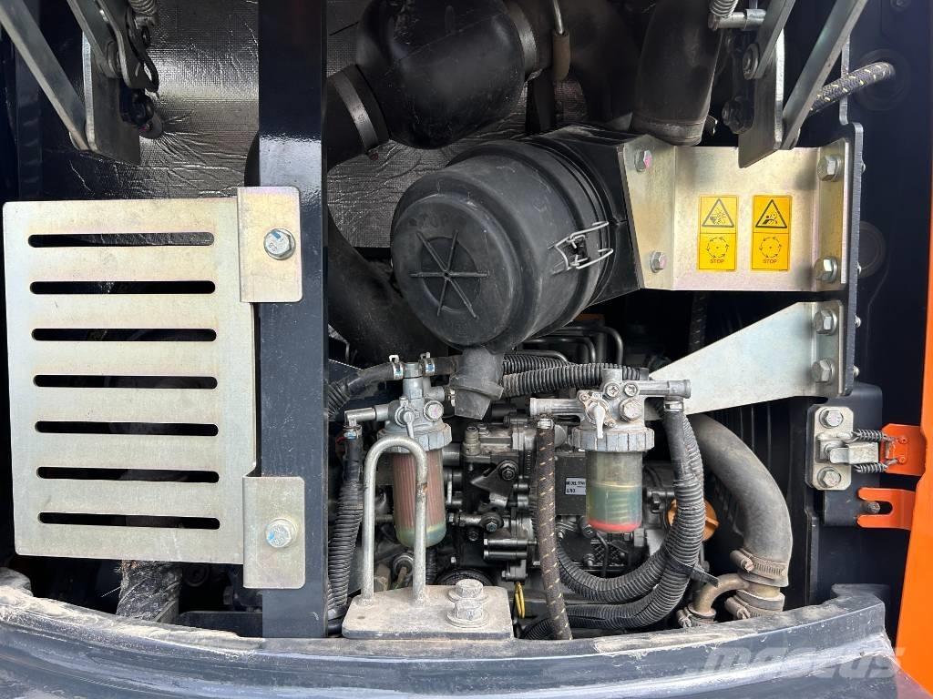 Hitachi ZX 26 U-6 Mini kotrók < 7t