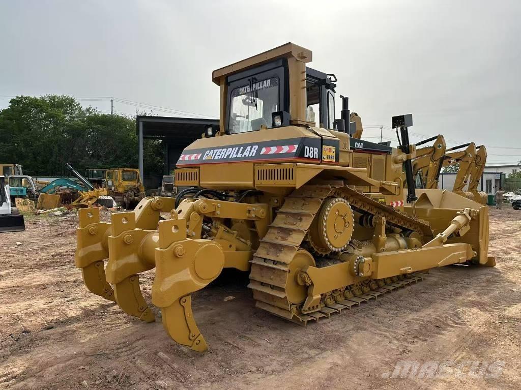 CAT D8R lánctalpas dózerek