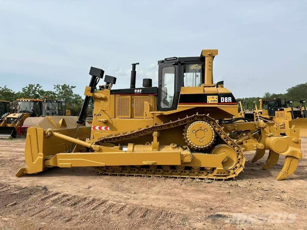 CAT D8R lánctalpas dózerek