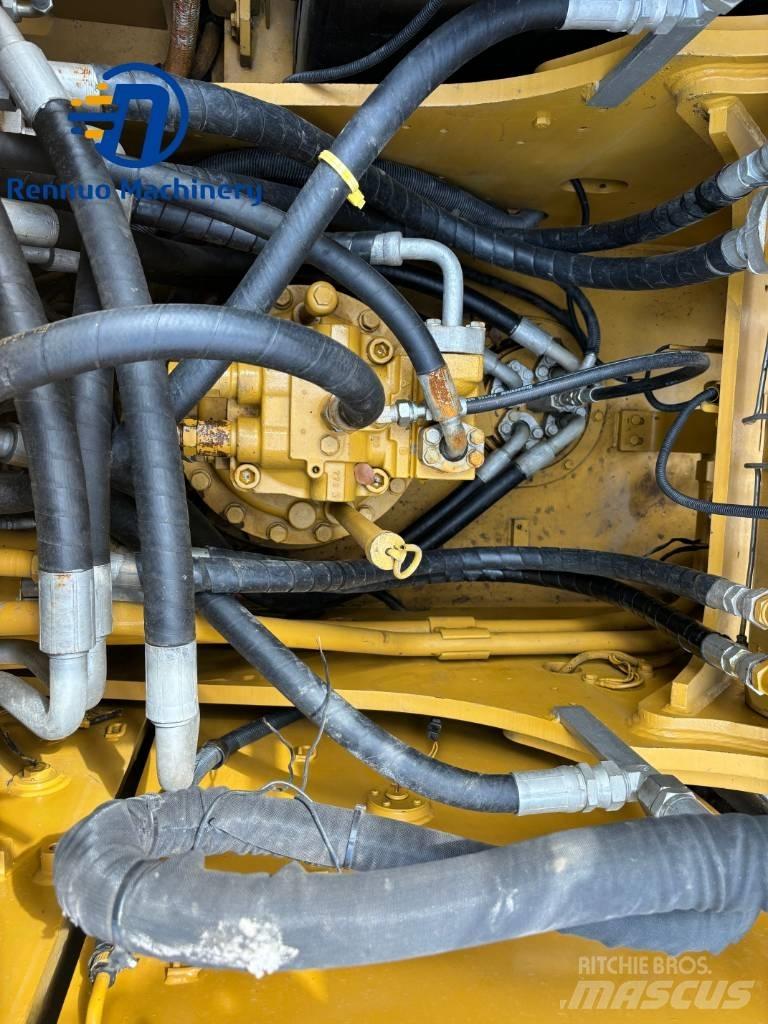 CAT 323 Lánctalpas kotrók