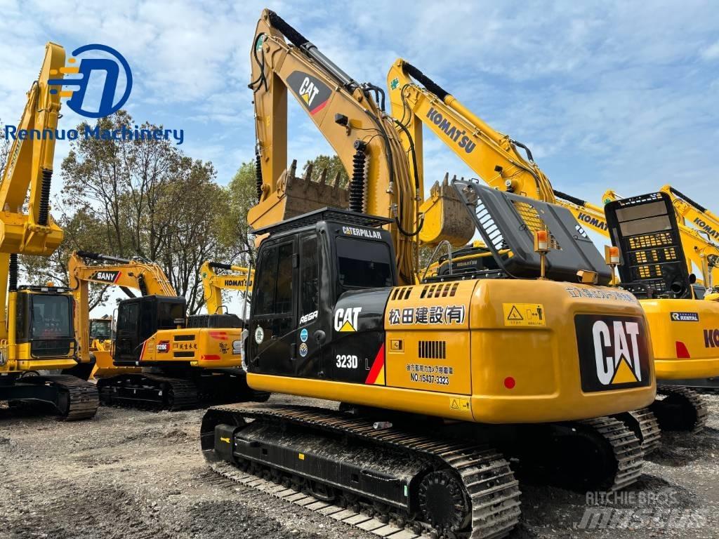 CAT 323 Lánctalpas kotrók