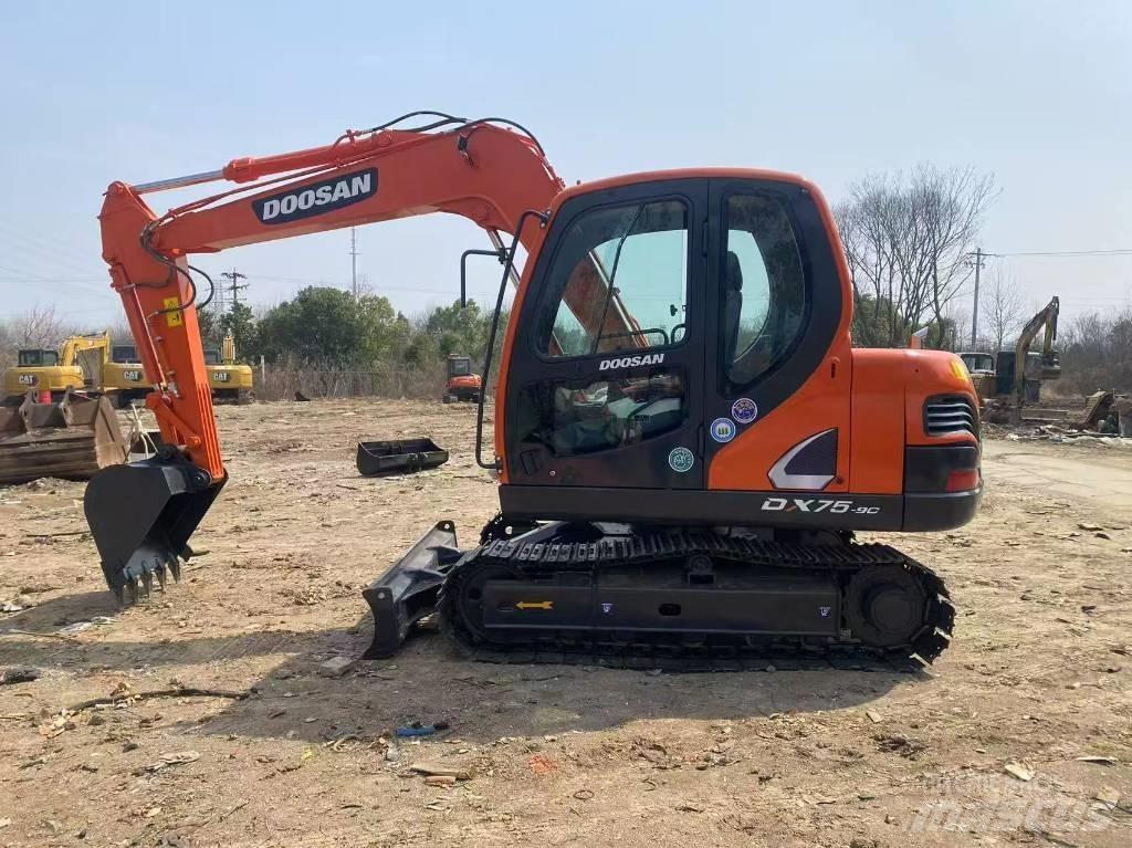 Doosan DX75 Mini kotrók < 7t