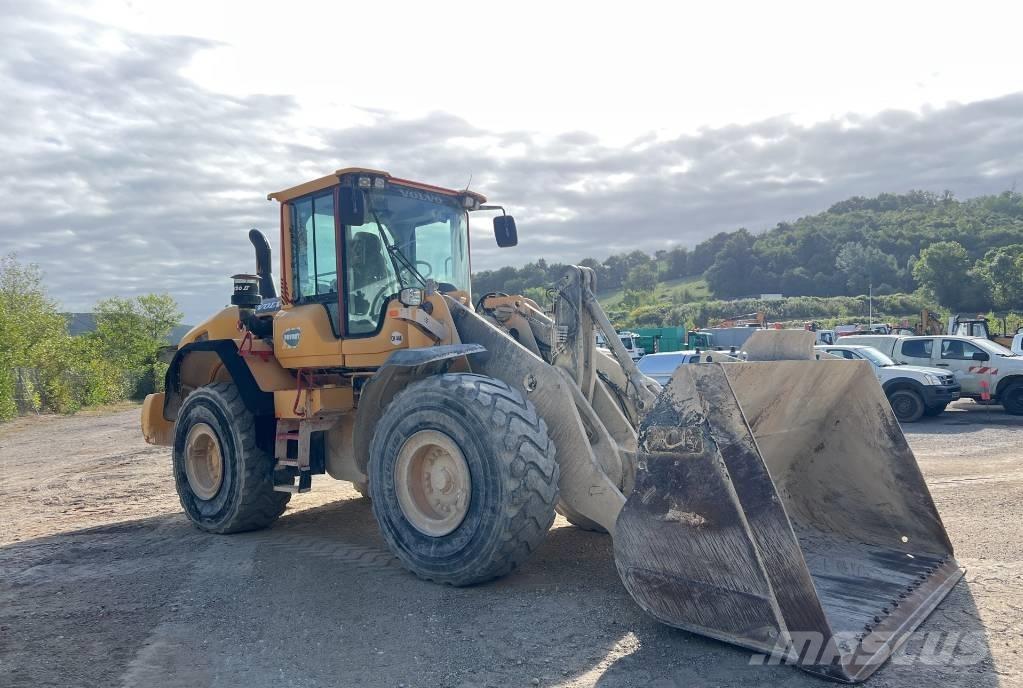 Volvo L 120 G Gumikerekes homlokrakodók