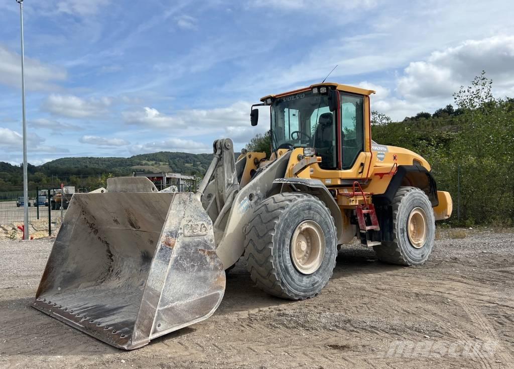 Volvo L 120 G Gumikerekes homlokrakodók
